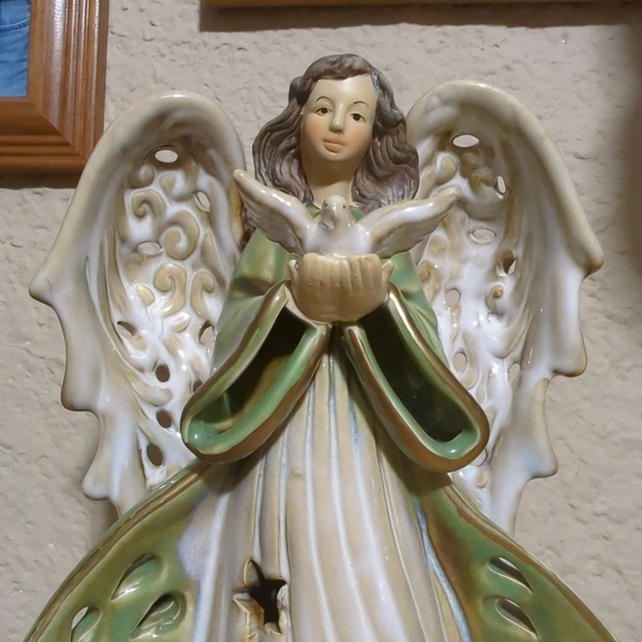 Holiday Large 12" Glossy Porcelain/Ceramic Angel Figurine with Dove Lladro Style - Picture 5 of 15
